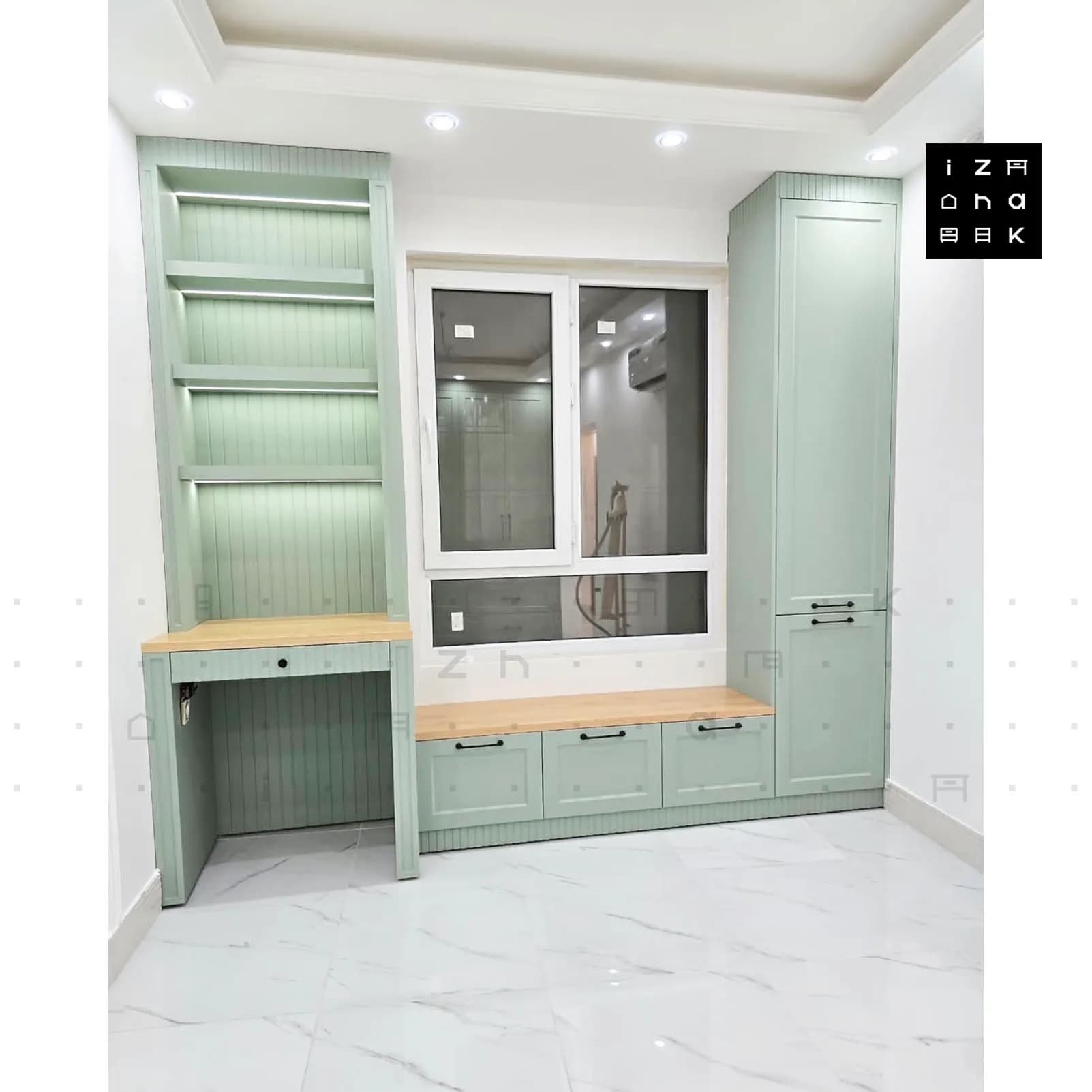 کمد شاه نشین دار با میز تحریر نئوکلاسیک مدل سونیا