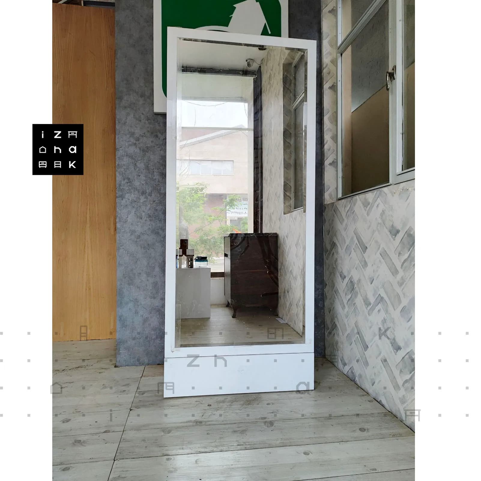 جاکفشی مدرن کمجا ام دی اف مدل ایساتیس